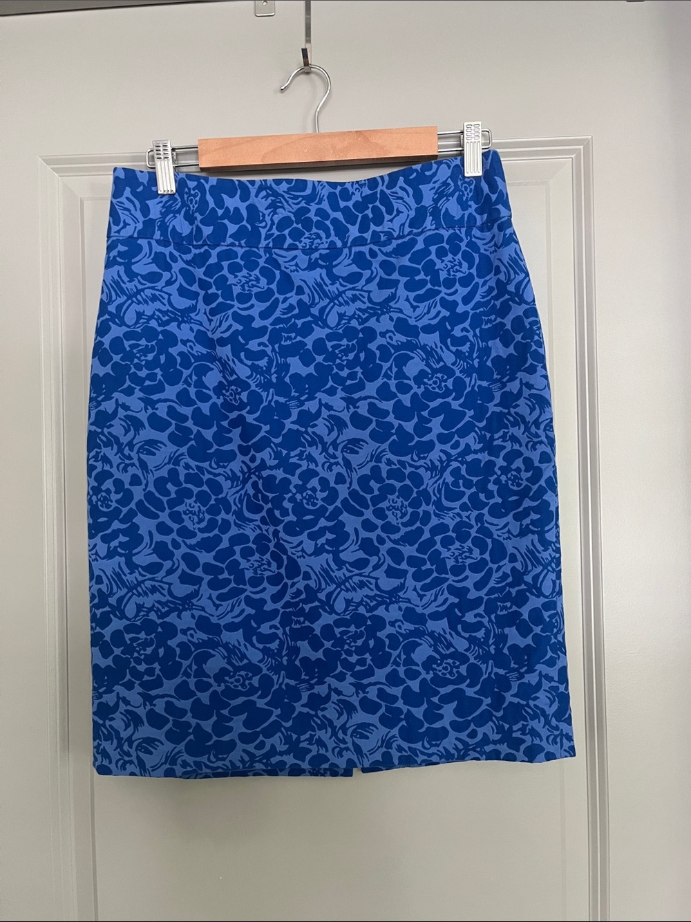 LOFT Blue Floral-Print Pencil Skirt